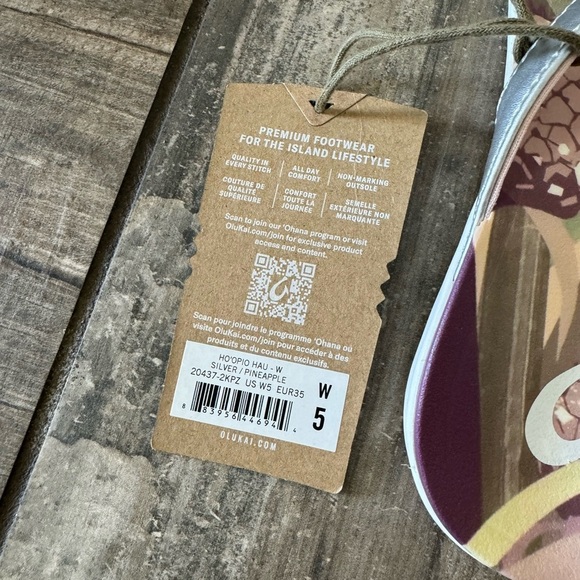 Olukai Women's Ho'Opio Hau flip flops in Silver/Pineapple size 5 - Picture 9 of 11